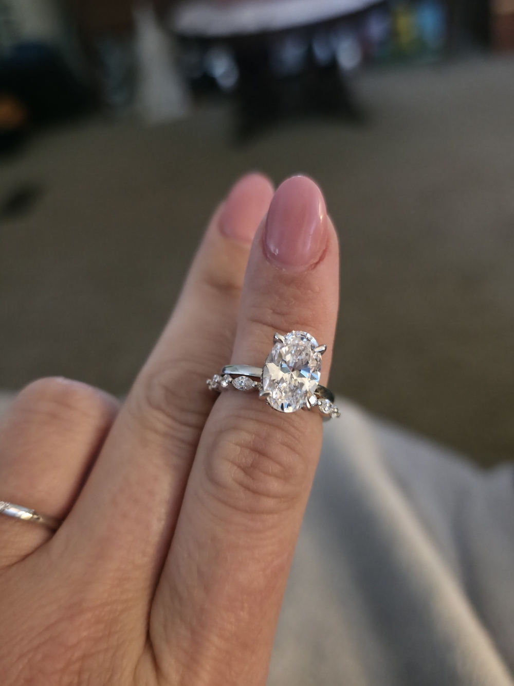 Sterling Silver Oval-Cut Moissanit Wedding Ring Set
